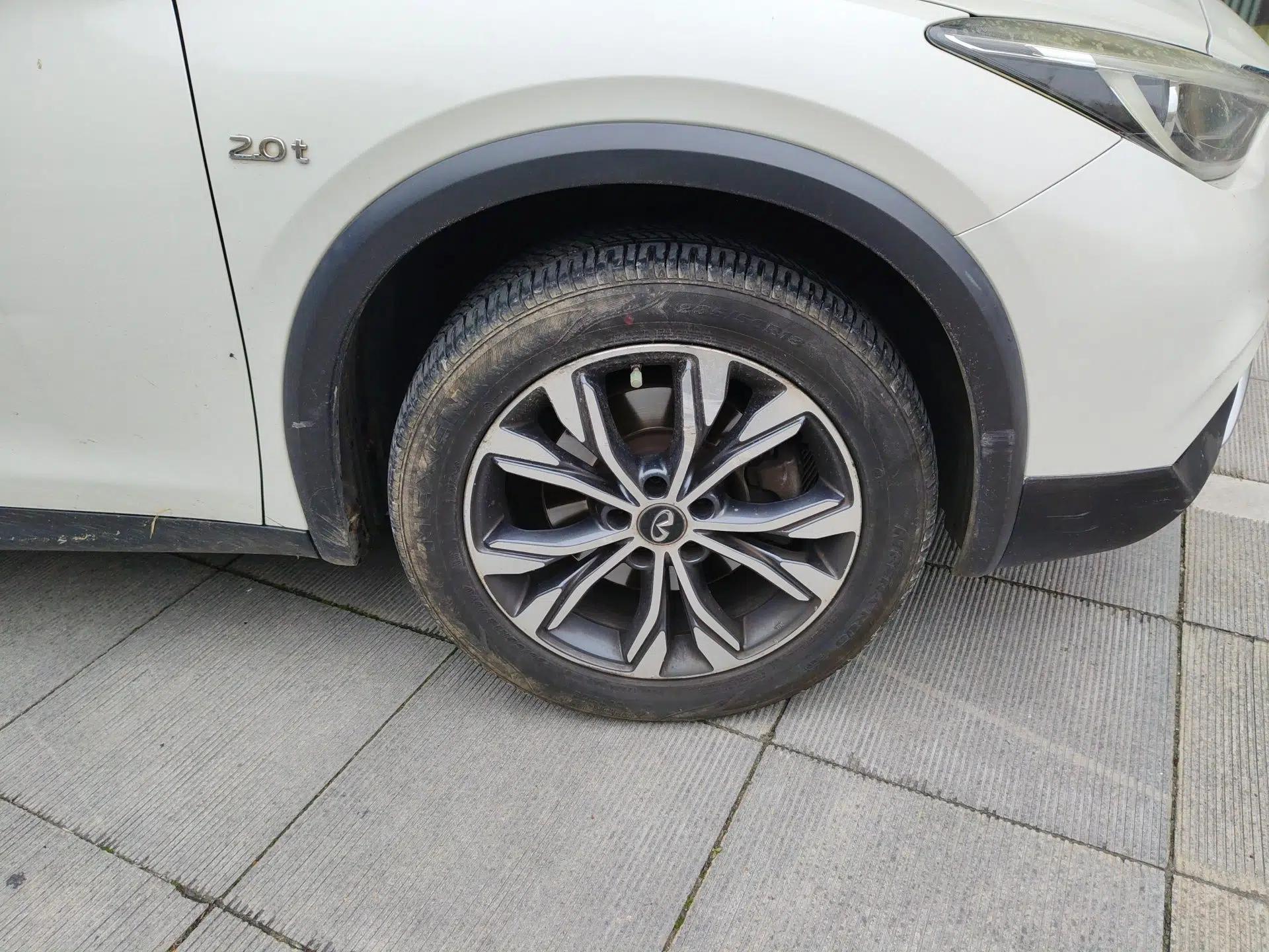 Infiniti QX30 2017 2.0T Four-Wheel Drive Sport Edition — миниатюра 8