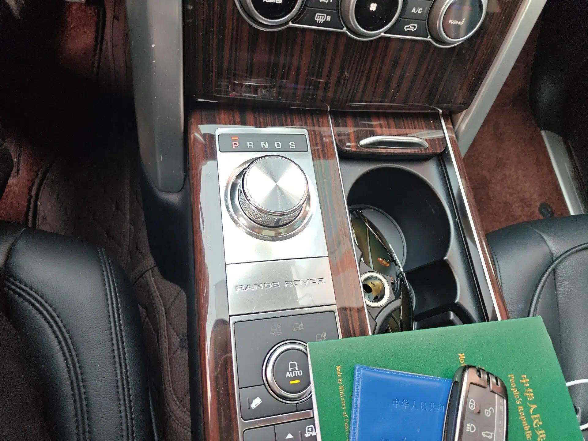 Land Rover Range Vogue  — миниатюра 15