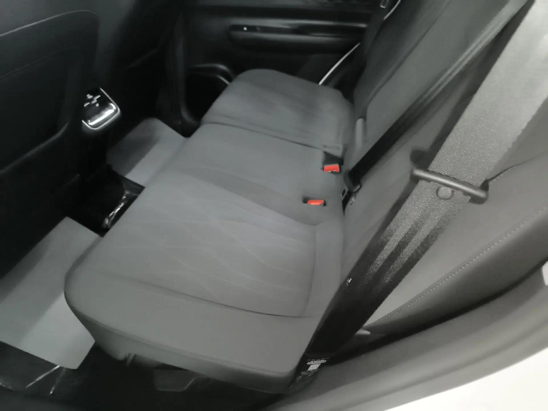 Chery Fengyun T8 2025 1.5T 130 km Luxury Edition 5-Seater — миниатюра 20