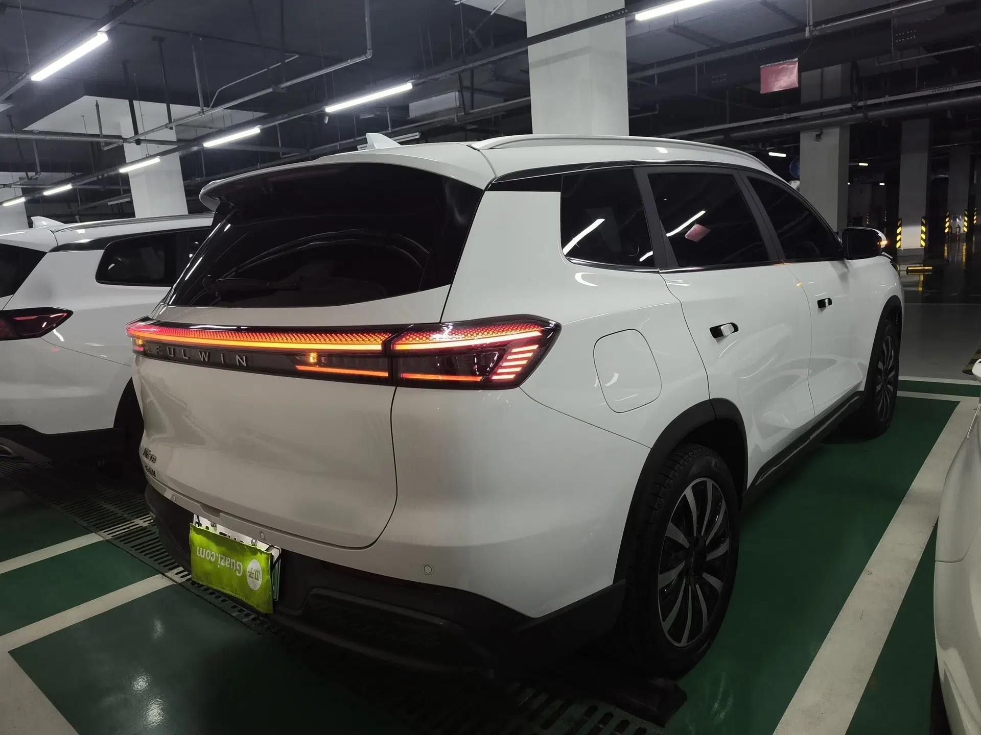 Chery Fengyun T8 2025 1.5T 130 km Luxury Edition 5-Seater — миниатюра 6