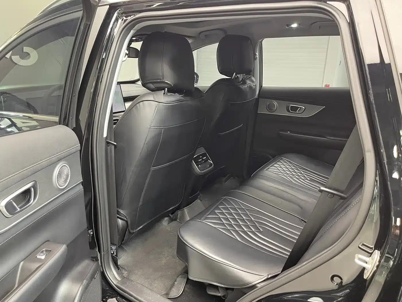 Fengyun T8 2025 1.5T 130km Comfort Edition 5-seater — миниатюра 11