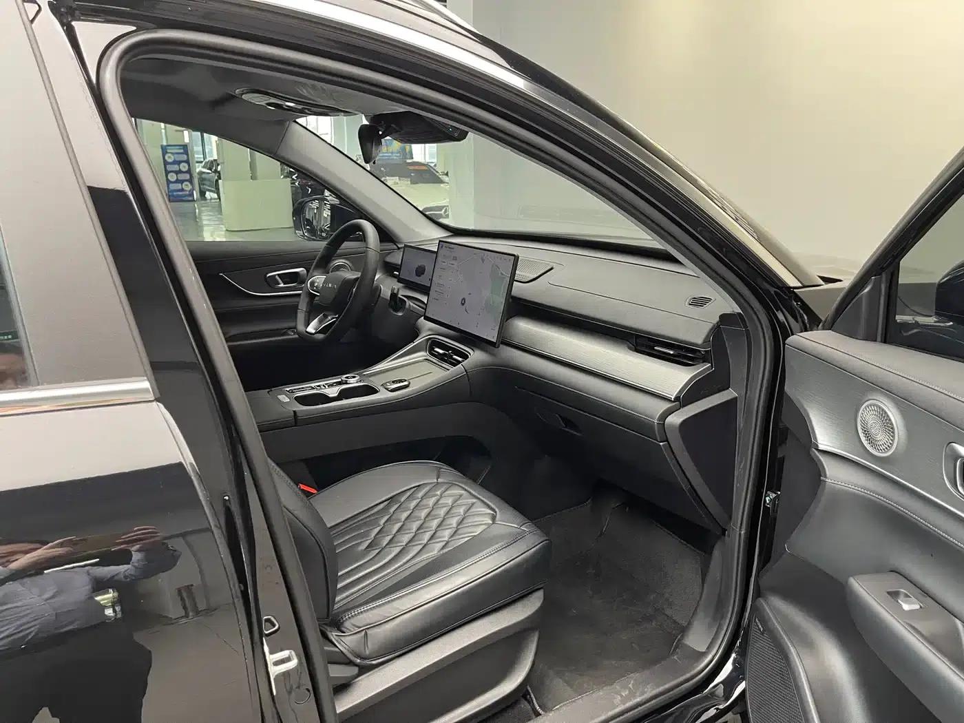 Fengyun T8 2025 1.5T 130km Comfort Edition 5-seater — миниатюра 14