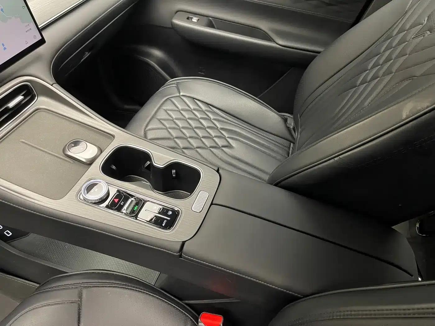 Fengyun T8 2025 1.5T 130km Comfort Edition 5-seater — миниатюра 18