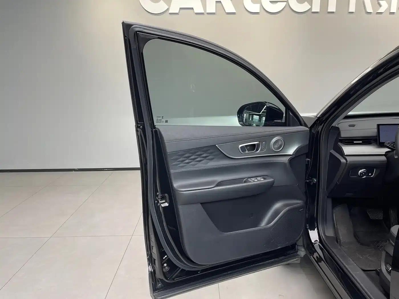 Fengyun T8 2025 1.5T 130km Comfort Edition 5-seater — миниатюра 27