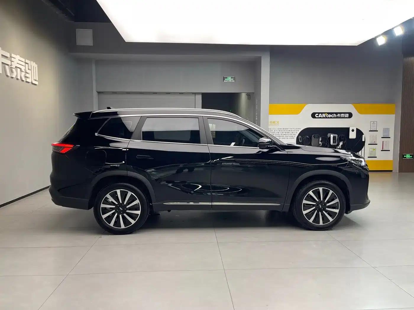 Fengyun T8 2025 1.5T 130km Comfort Edition 5-seater — миниатюра 7