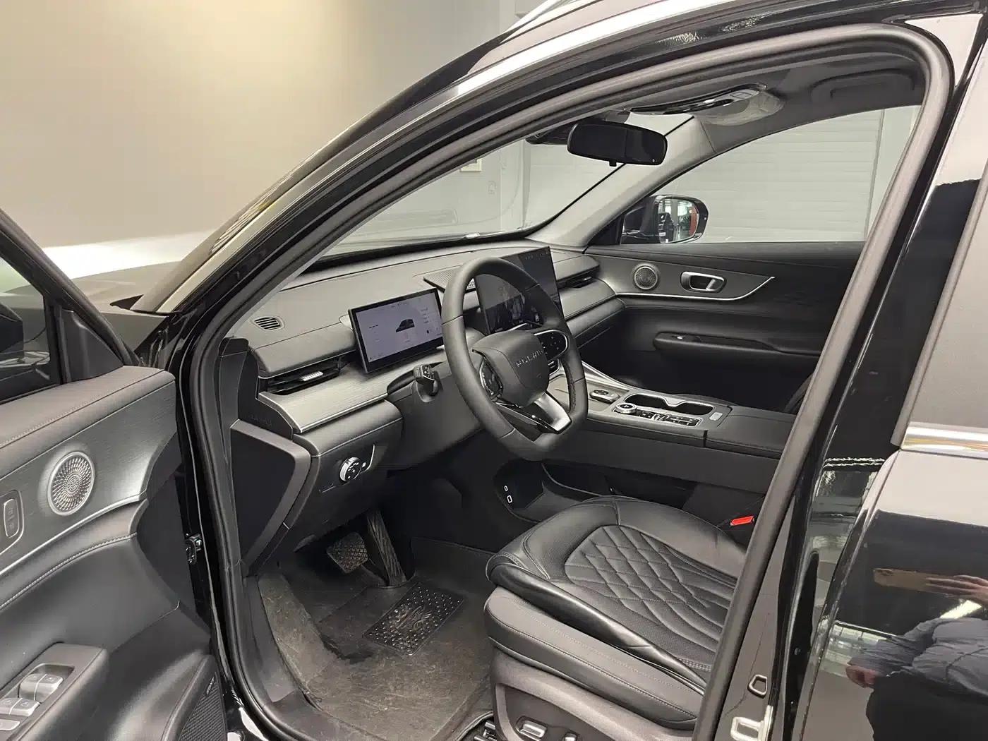 Fengyun T8 2025 1.5T 130km Comfort Edition 5-seater — миниатюра 10
