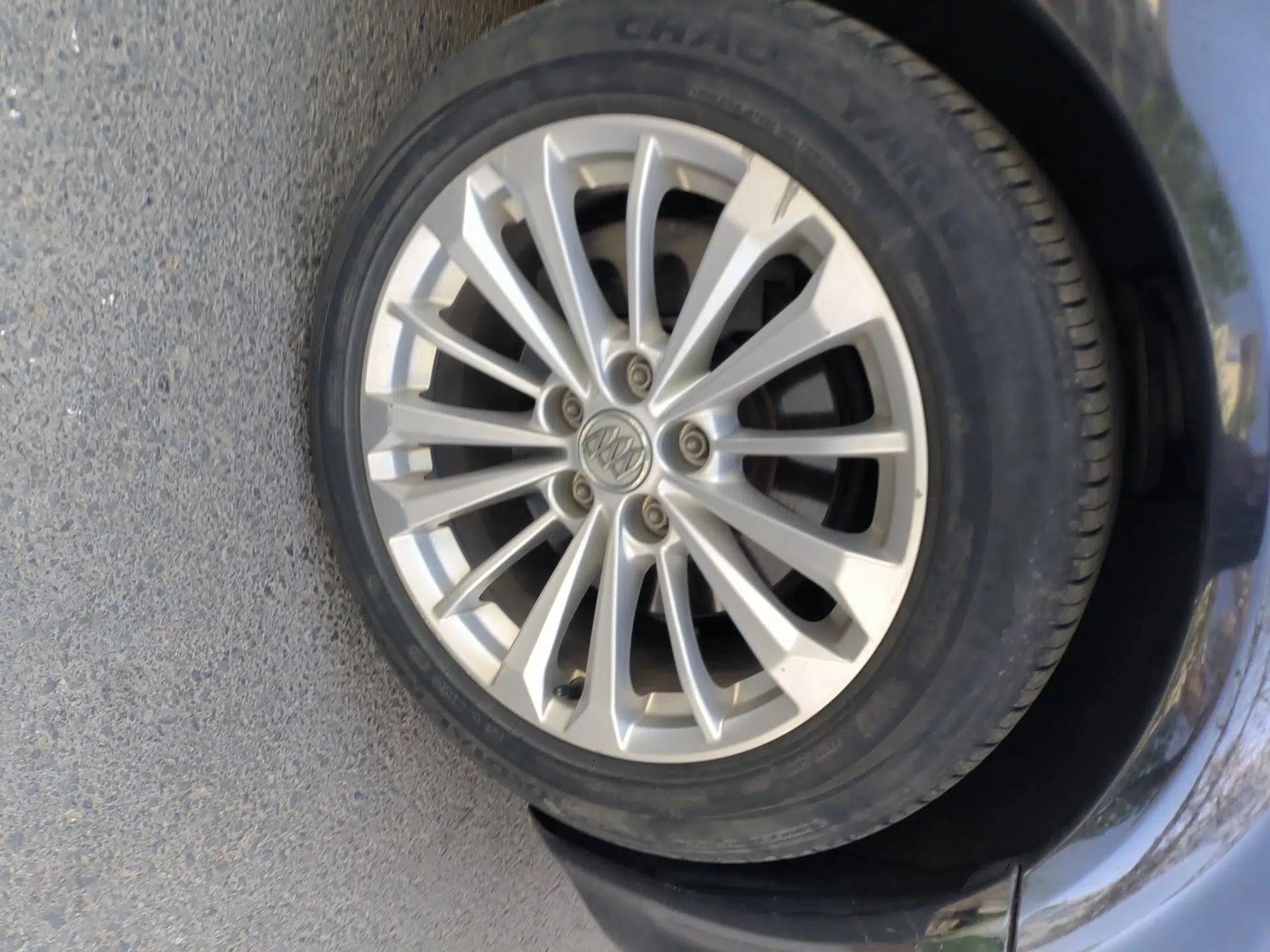 Buick Park Avenue 2011 Bao'ao Forum Commemorative Edition — миниатюра 8