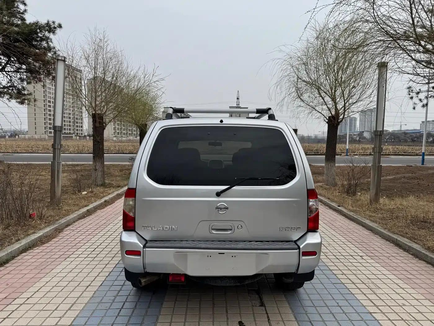 Nissan Paladin 2013 2.4L 4WD Standard Edition (China IV Emission Standard) — миниатюра 4