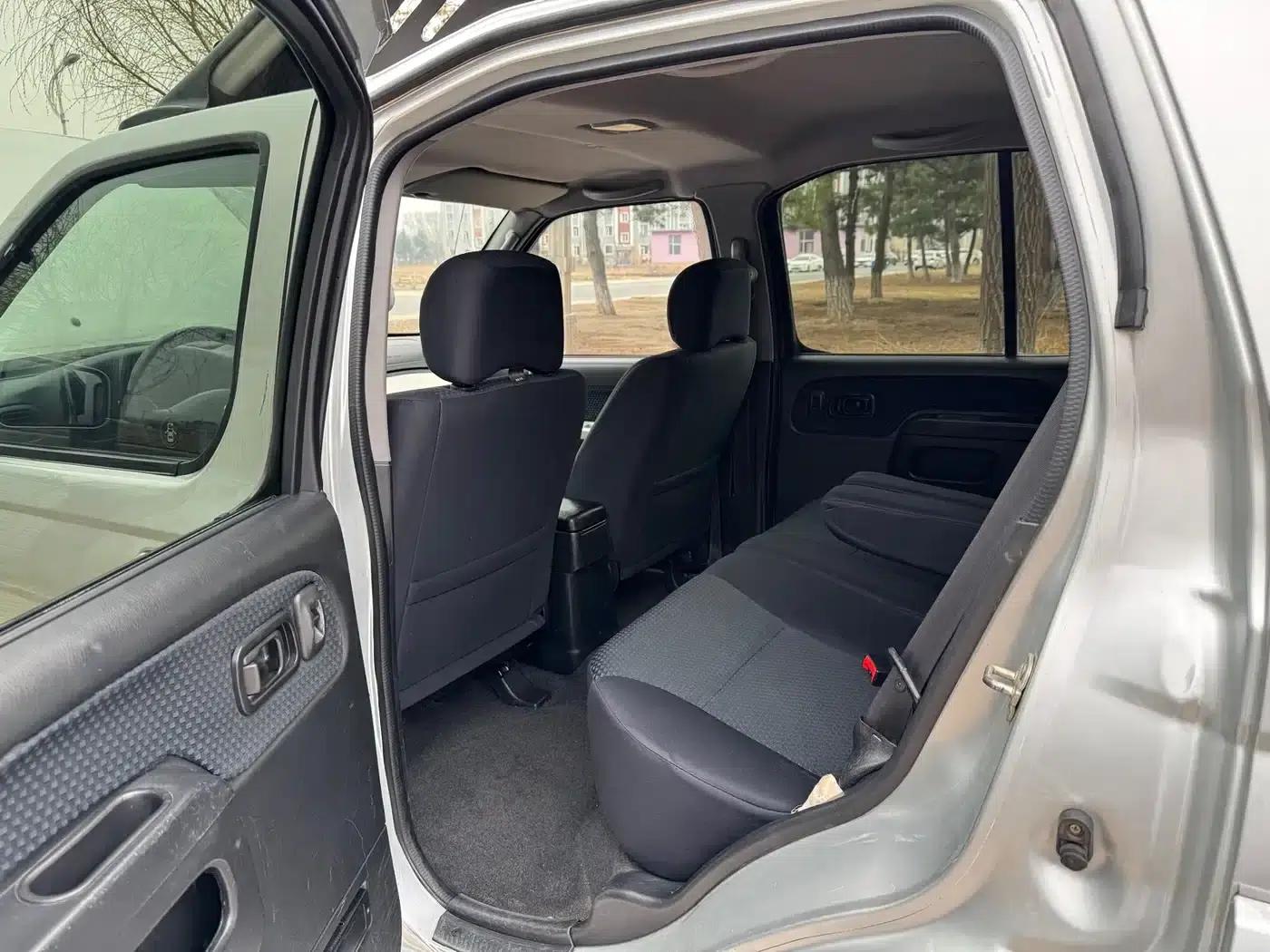 Nissan Paladin 2013 2.4L 4WD Standard Edition (China IV Emission Standard) — миниатюра 7
