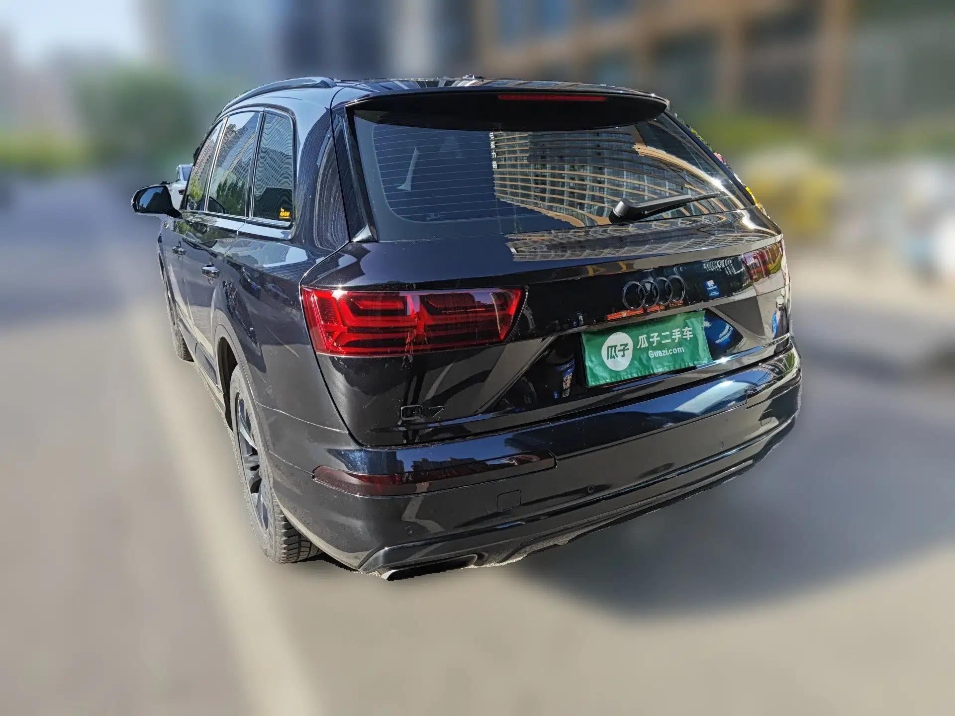 Audi Q7  — миниатюра 4