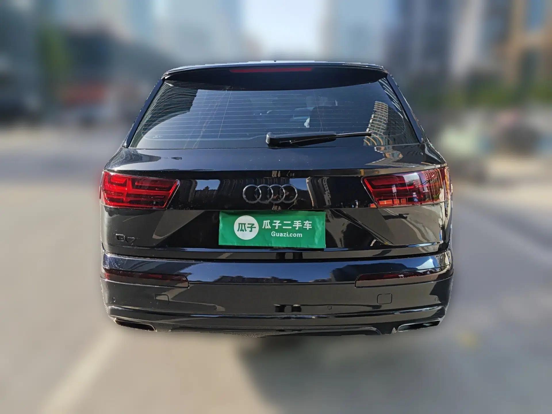 Audi Q7  — миниатюра 5