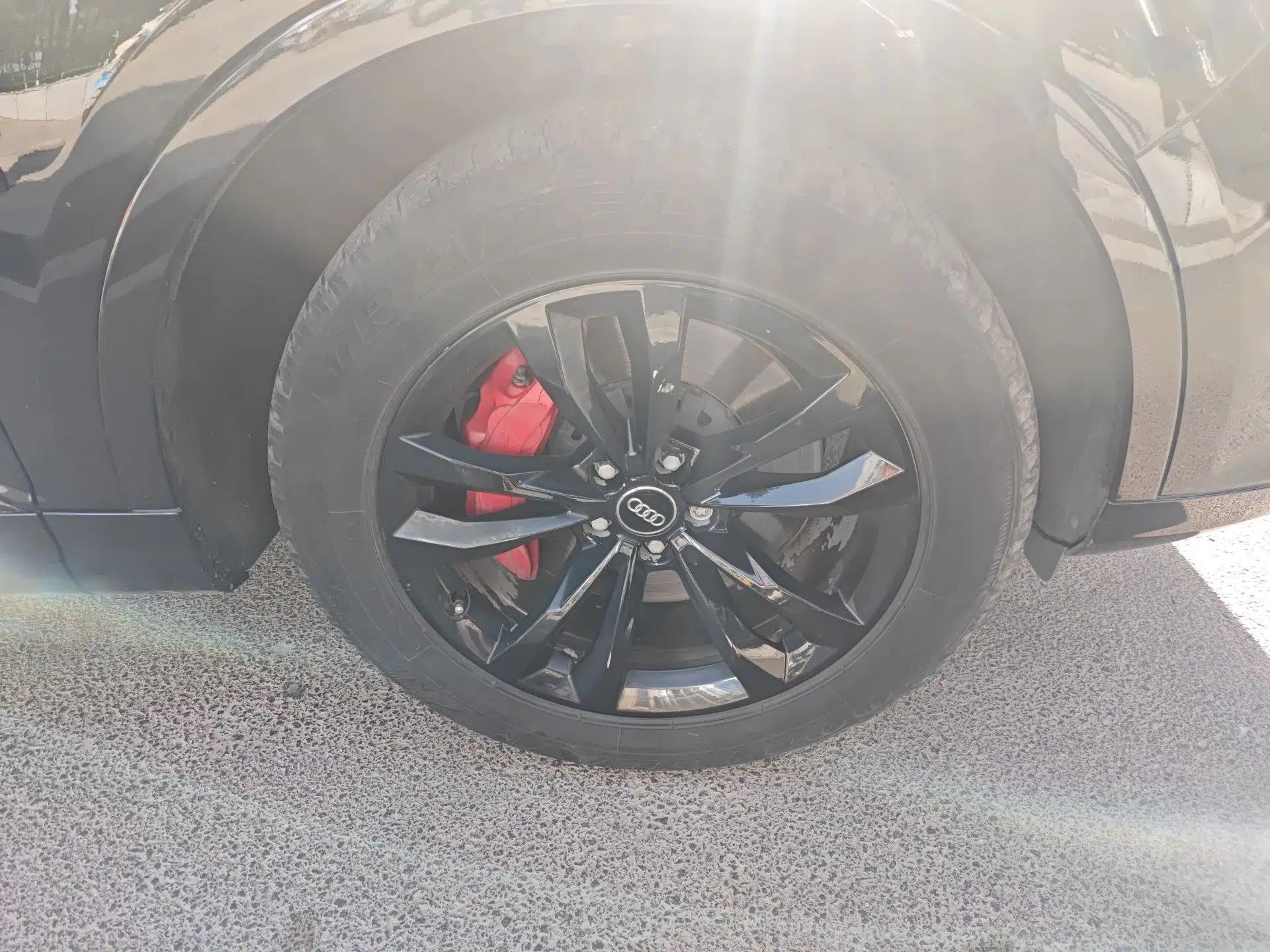 Audi Q7  — миниатюра 8