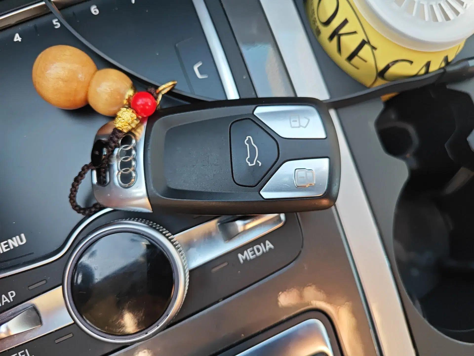 Audi Q7  — миниатюра 9