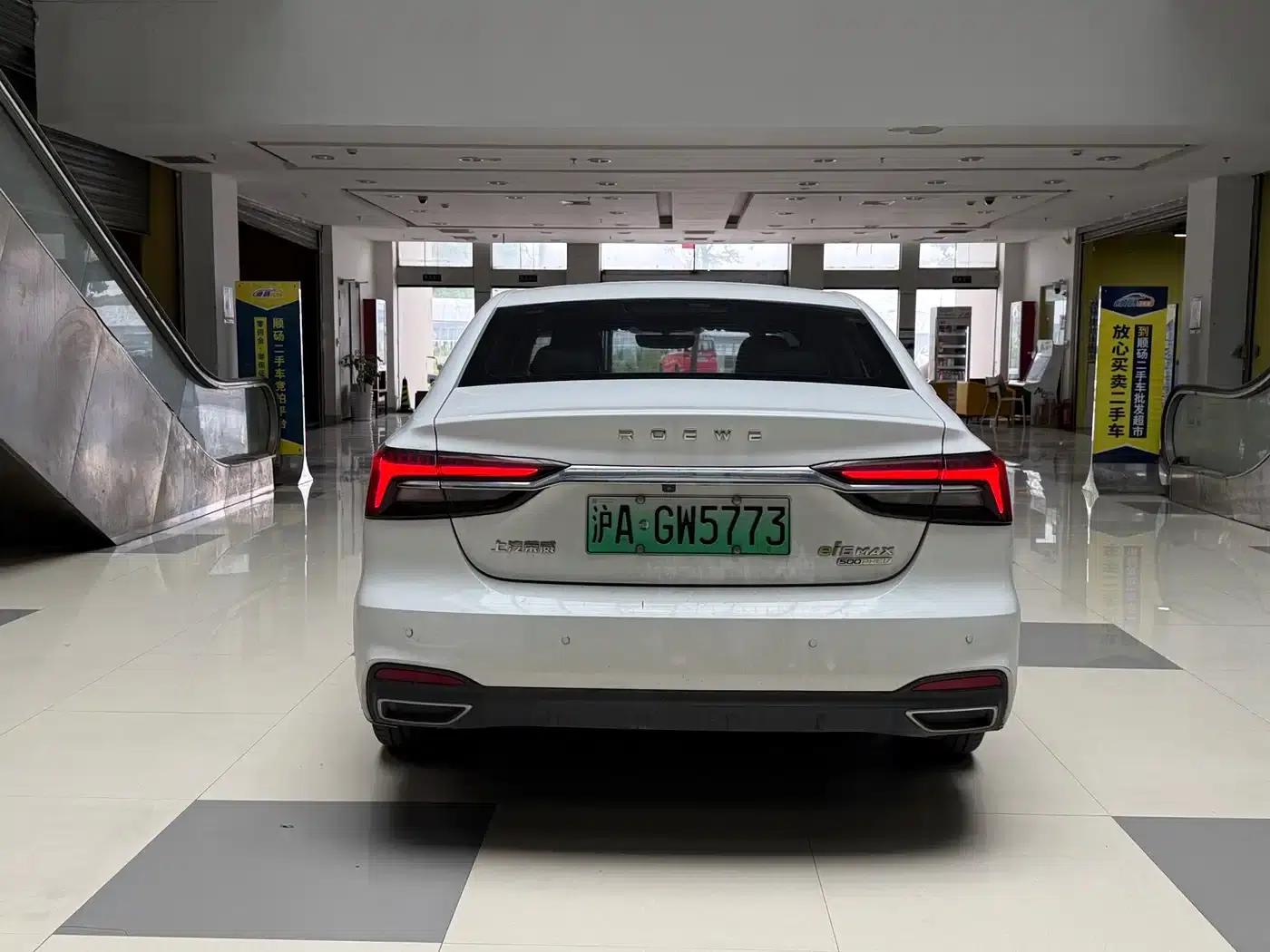 Roewe i6 MAX 2020 300TGI Automatic Cool Panoramic Sunroof Edition — миниатюра 9