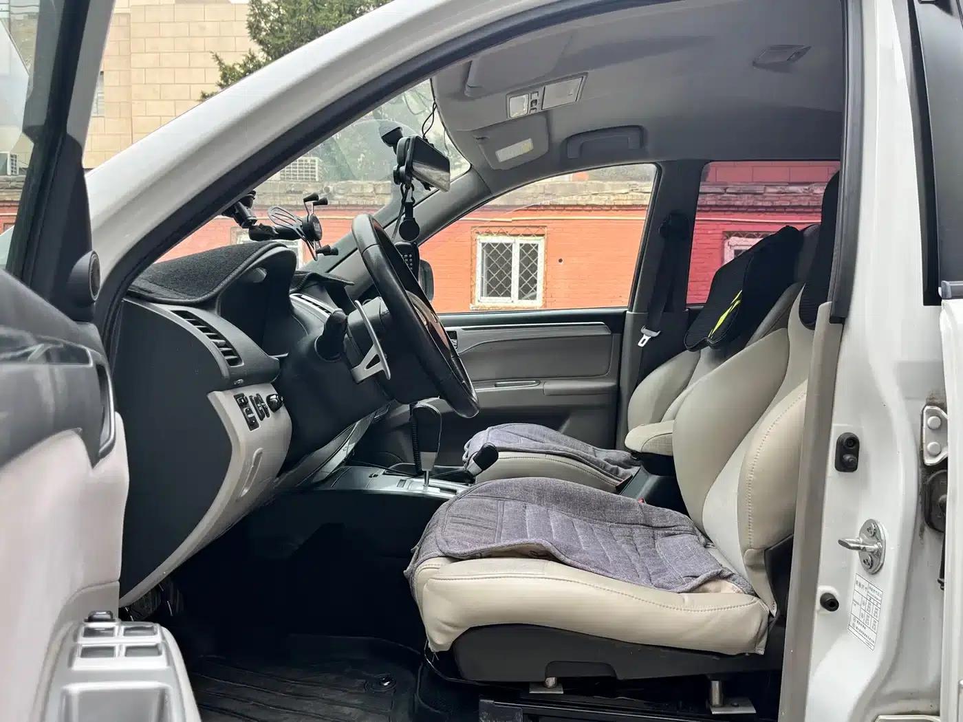 2013 Pajero Sport 3.0L Automatic 4WD Executive Edition — миниатюра 9