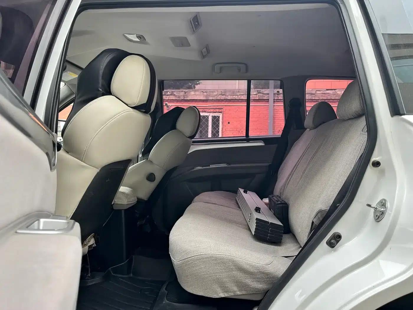 2013 Pajero Sport 3.0L Automatic 4WD Executive Edition — миниатюра 10