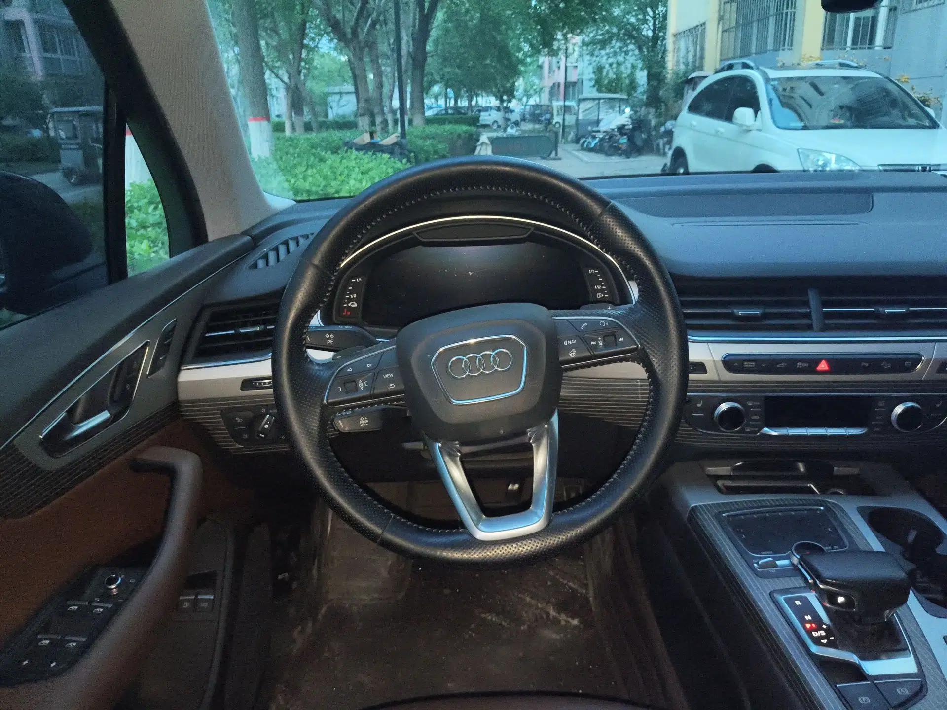 Audi Q7 New Energy 2019 55 e-tron — миниатюра 11