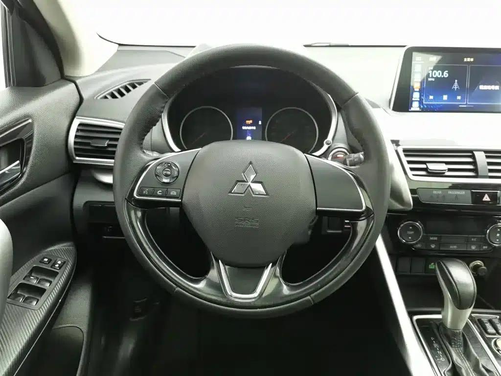 Eclipse Cross 2018 1.5T CVT 2WD Dream Edition — миниатюра 11