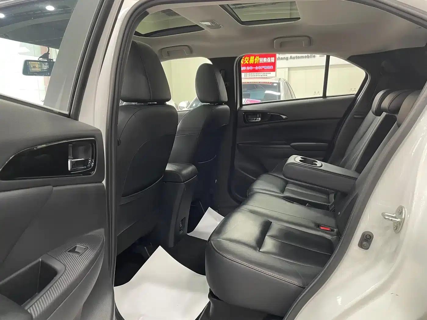 Eclipse Cross 2019 1.5T CVT 2WD Dream Edition (China VI Emission Standard) — миниатюра 14