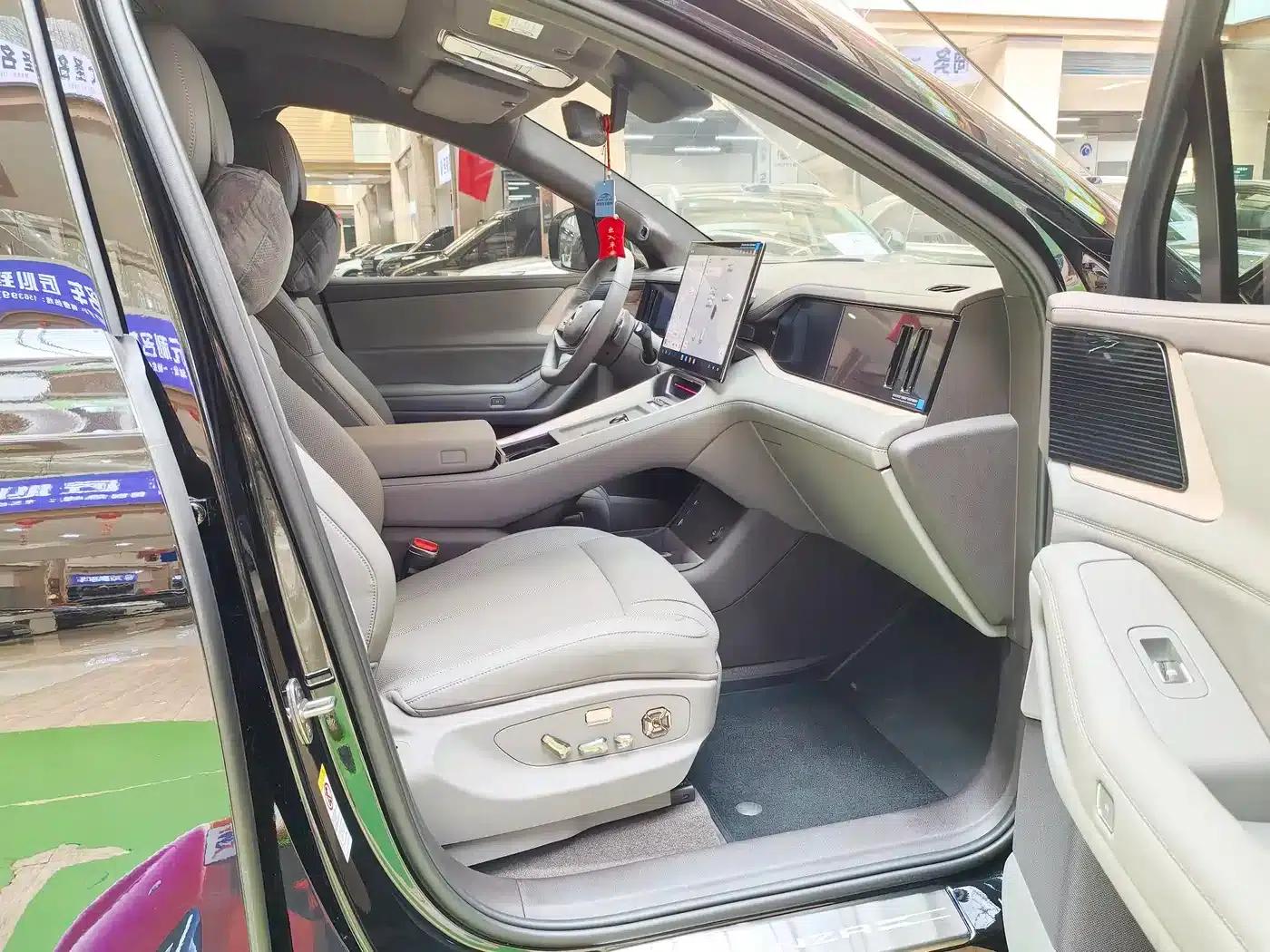 Denza N8L 2025 Flagship Edition — миниатюра 10