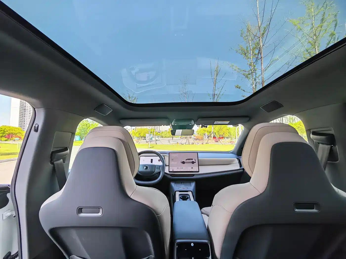 2026 Volvo XC70 Plug-in Hybrid, All-Wheel Drive, Extended Range Plus — миниатюра 21