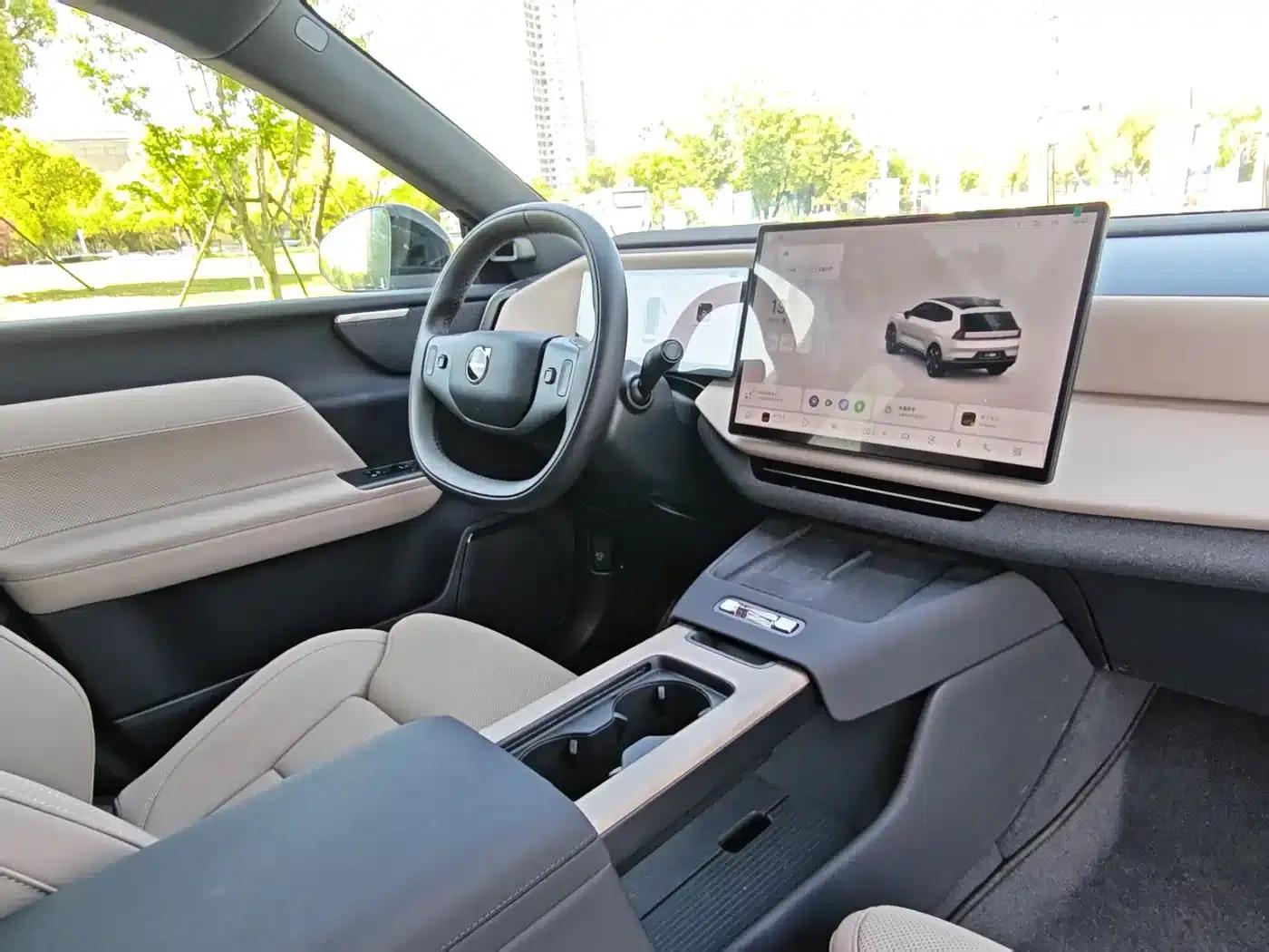 2026 Volvo XC70 Plug-in Hybrid, All-Wheel Drive, Extended Range Plus — миниатюра 26