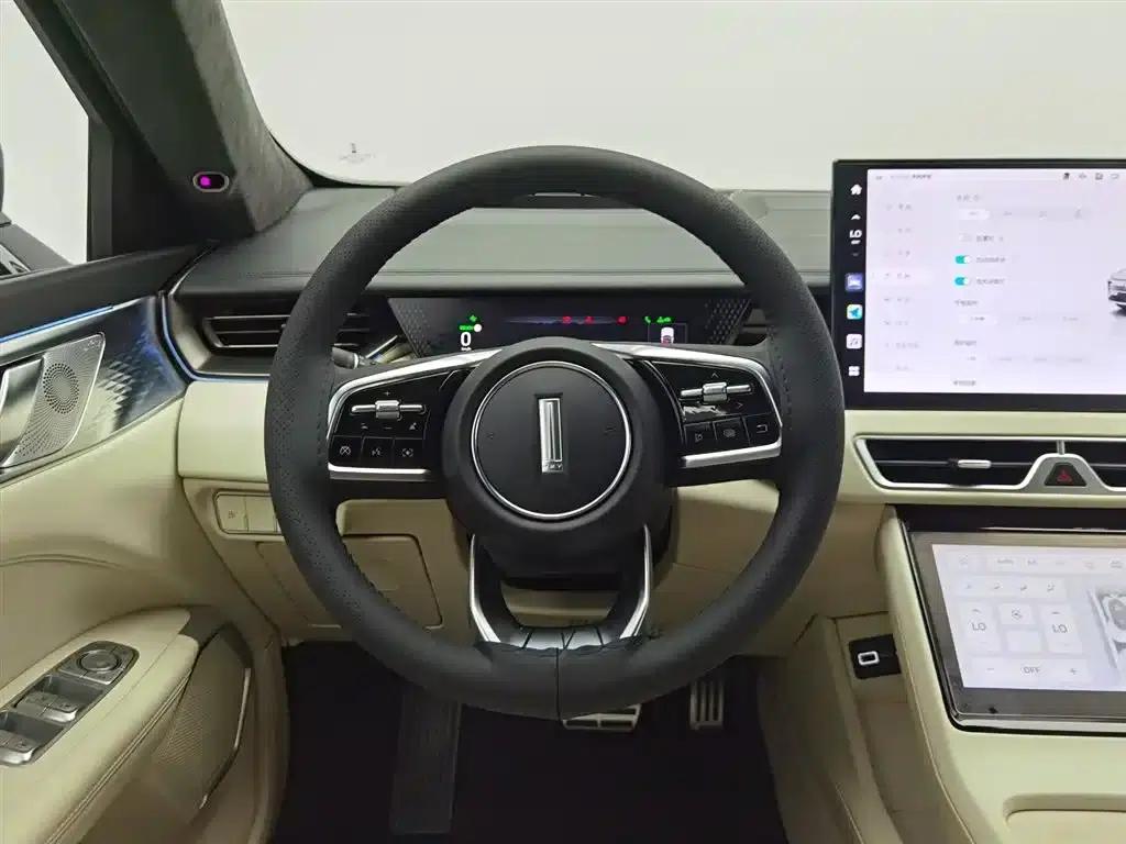 Weipai Mocha New Energy 2023 Two-Wheel Drive Long Range Version — миниатюра 11