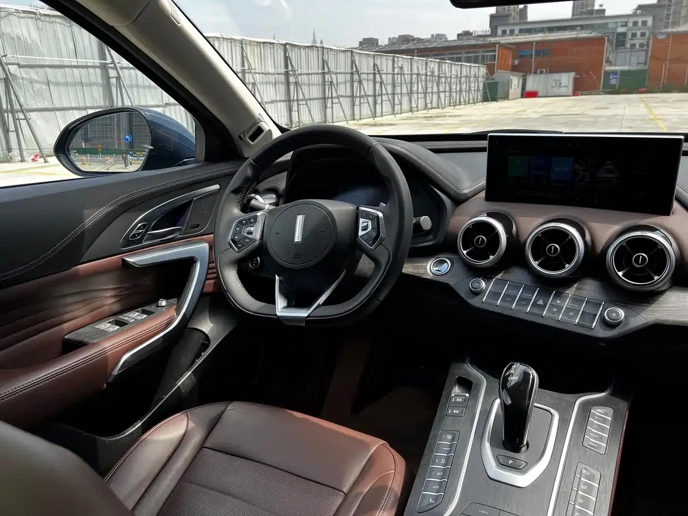 Weipai VV7 New Energy 2020 PHEV 2.0T Flagship Edition — миниатюра 11