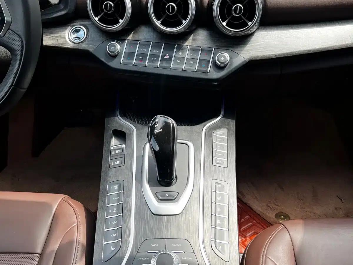 Weipai VV7 New Energy 2020 PHEV 2.0T Flagship Edition — миниатюра 12