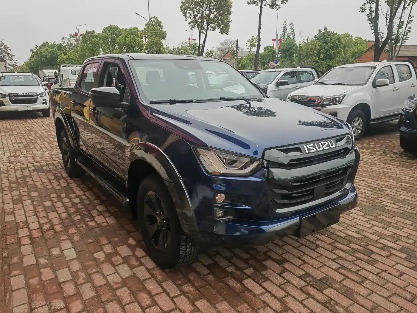 D-MAX 2023 1.9T Automatic 4WD V-CROSS Elite Edition — миниатюра 2