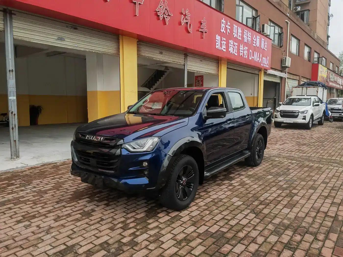 D-MAX 2023 1.9T Automatic 4WD V-CROSS Elite Edition — миниатюра 3
