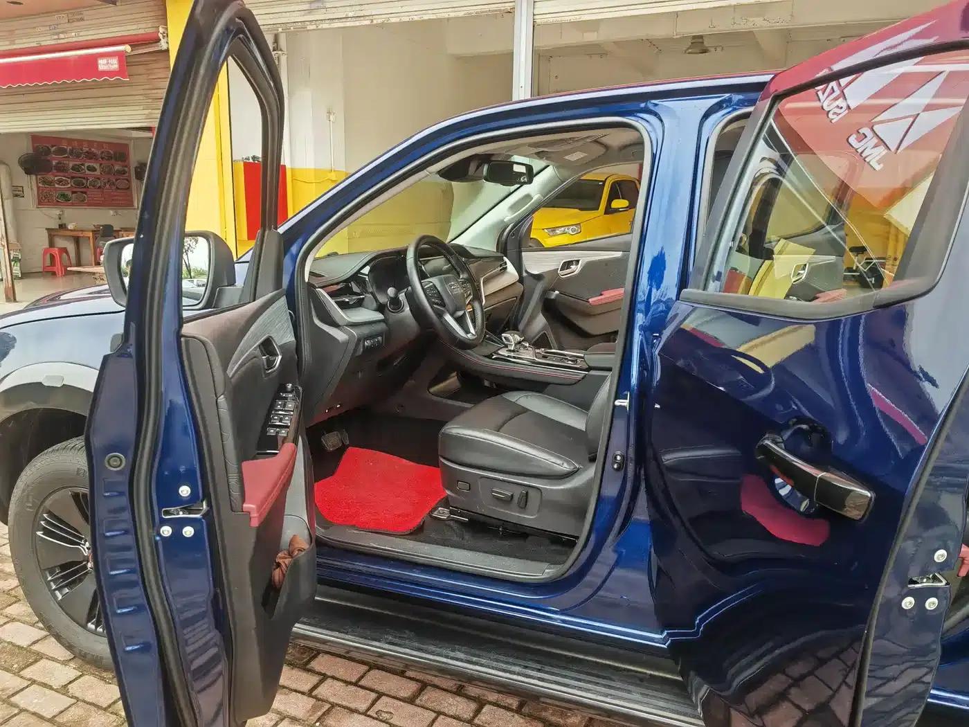 D-MAX 2023 1.9T Automatic 4WD V-CROSS Elite Edition — миниатюра 8