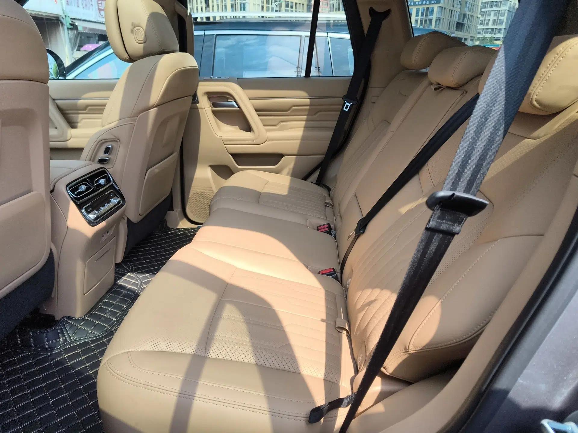 BAIC Off-Road BJ60 Leiting 2024 Magic Electric Drive Advanced Version 5 Seats — миниатюра 20