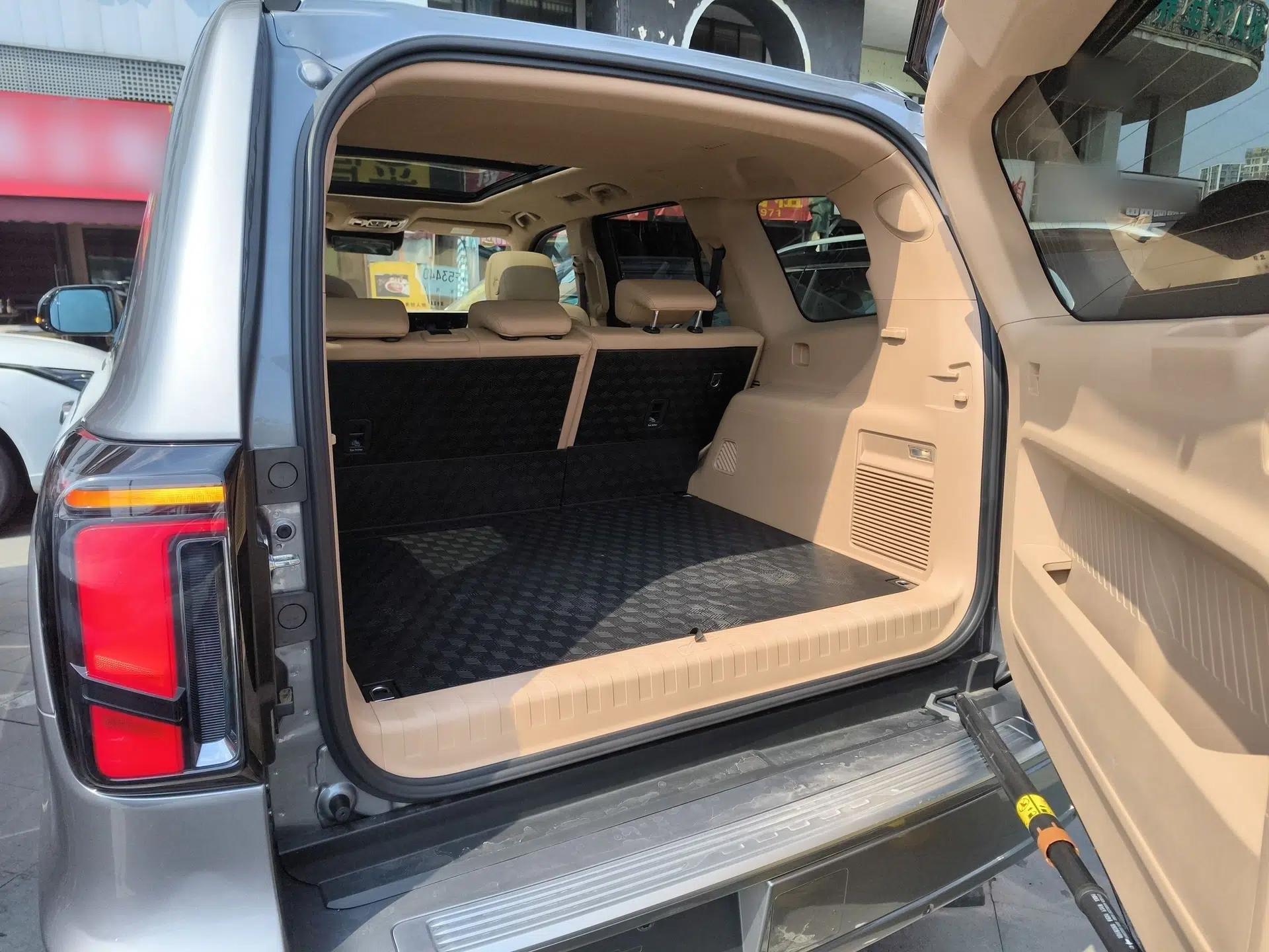 BAIC Off-Road BJ60 Leiting 2024 Magic Electric Drive Advanced Version 5 Seats — миниатюра 22