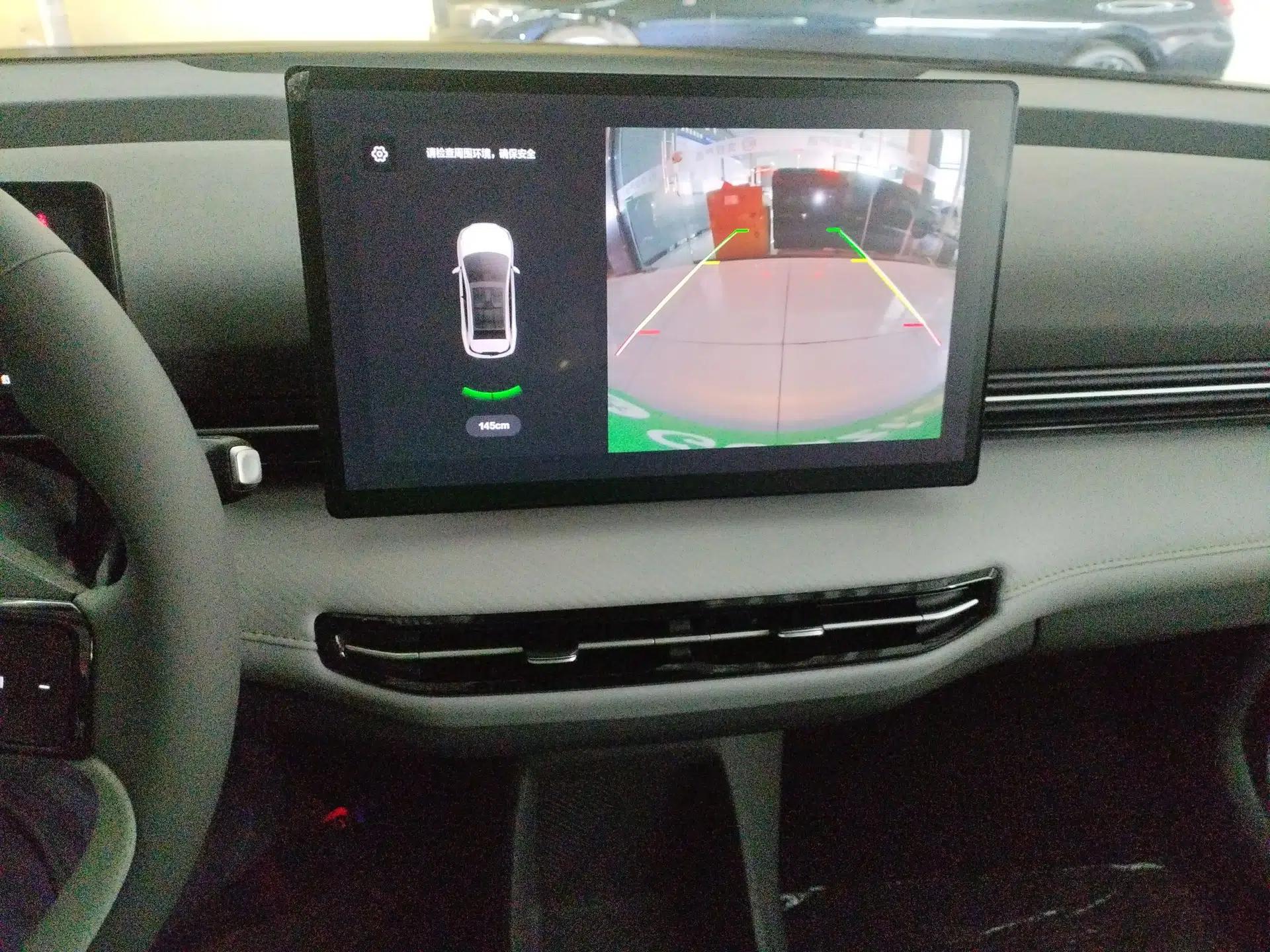Bestune Yueyi 03 2025 565km Enjoy Edition — миниатюра 12