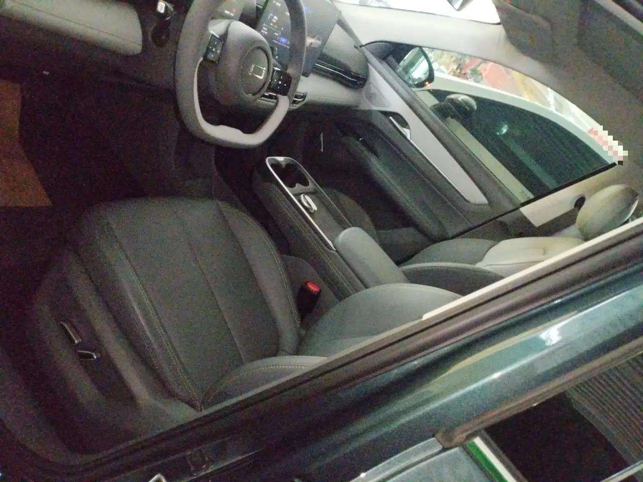 Bestune Yueyi 03 2025 565km Enjoy Edition — миниатюра 14