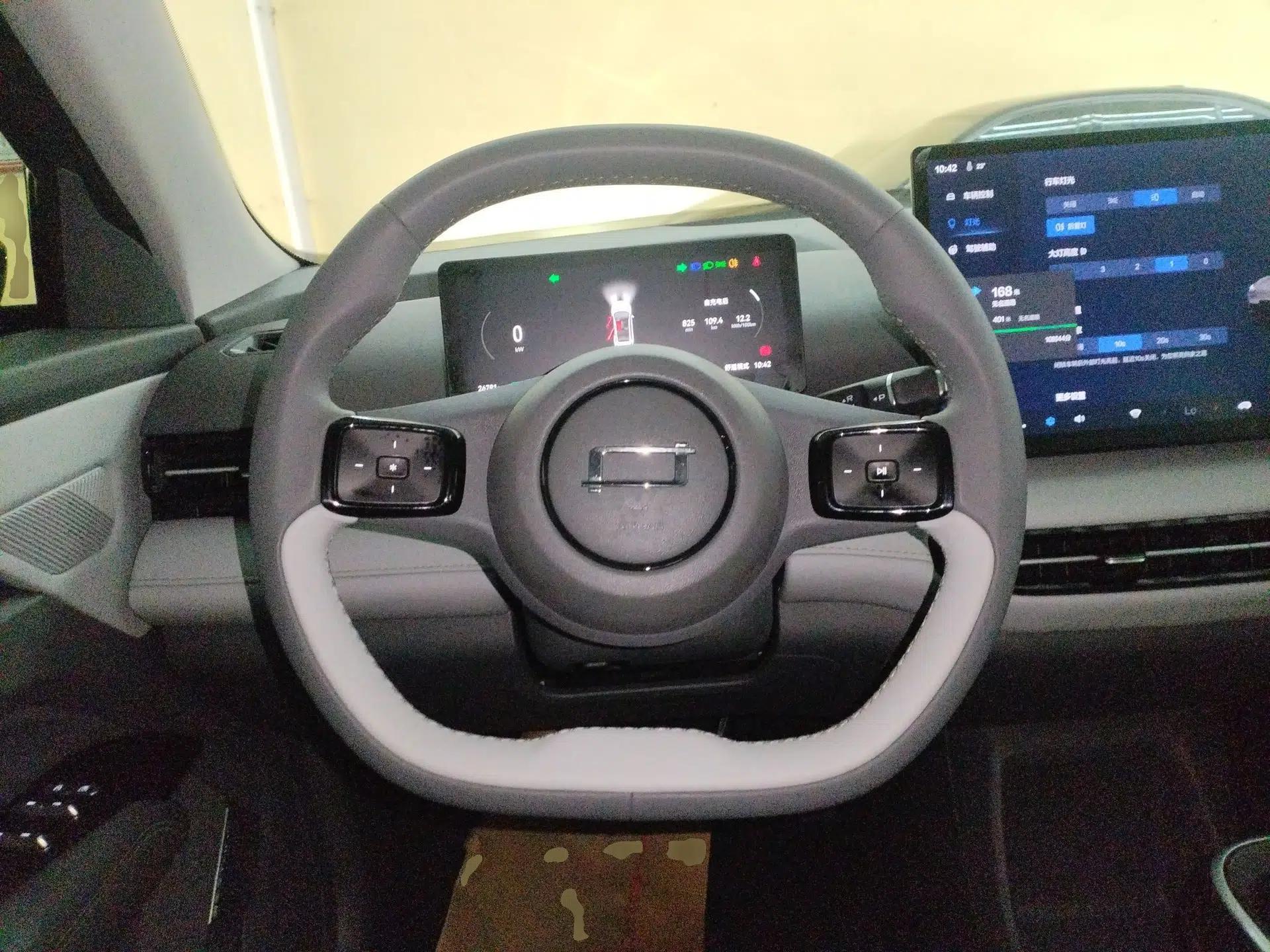 Bestune Yueyi 03 2025 565km Enjoy Edition — миниатюра 10