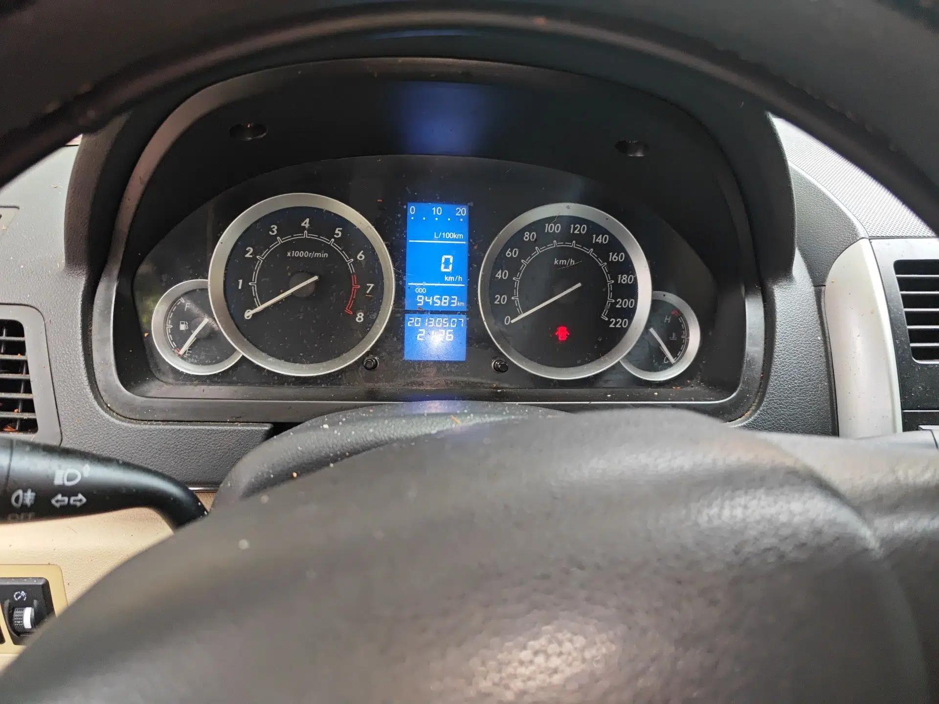BAIC E Series 2012 Hatchback 1.5L Automatic Leshang Version — миниатюра 12