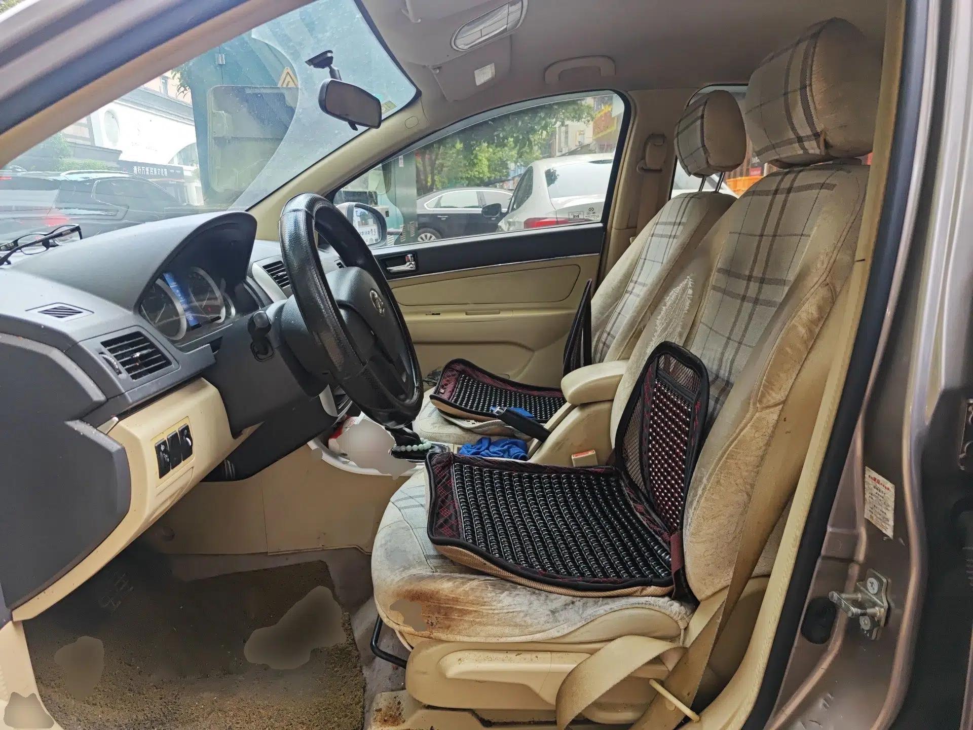 BAIC E Series 2012 Hatchback 1.5L Automatic Leshang Version — миниатюра 16