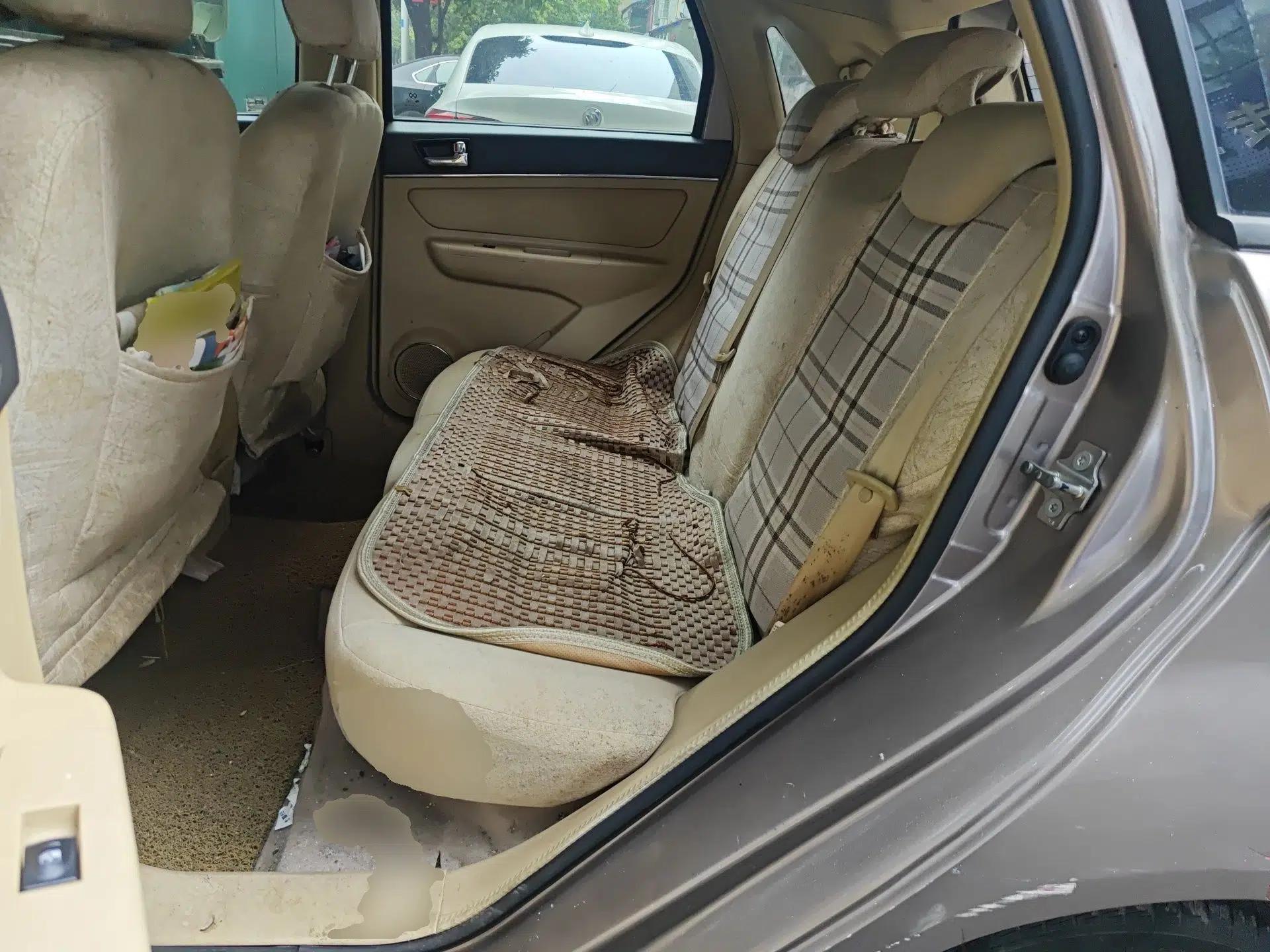 BAIC E Series 2012 Hatchback 1.5L Automatic Leshang Version — миниатюра 18