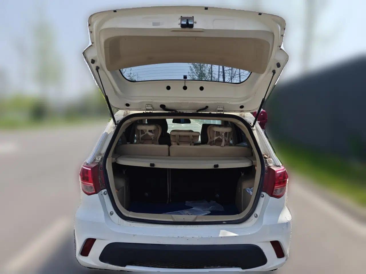 BAIC Senova D20 2015 Hatchback 1.5L Manual Lotte Edition — миниатюра 20