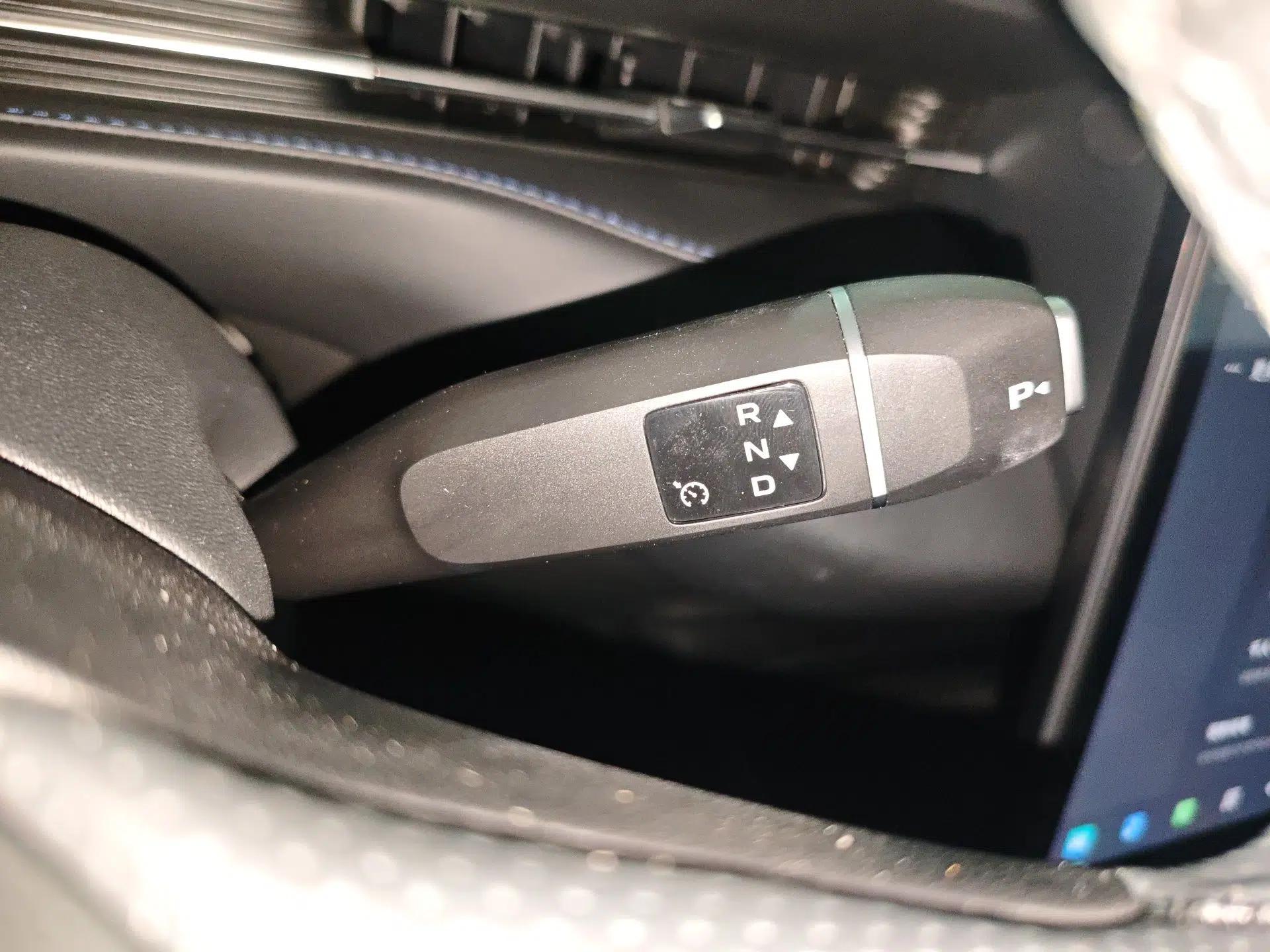 CHANGAN Eado PHEV 2025 Smart New Blue Whale 145KM High-Energy Edition — миниатюра 13