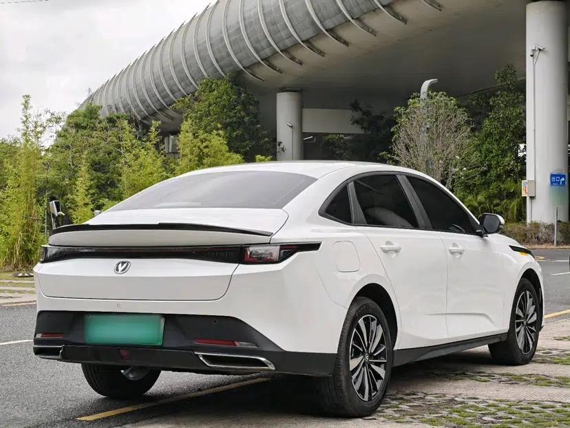 CHANGAN Eado PHEV 2025 Smart New Blue Whale 145KM High-Energy Edition — миниатюра 4