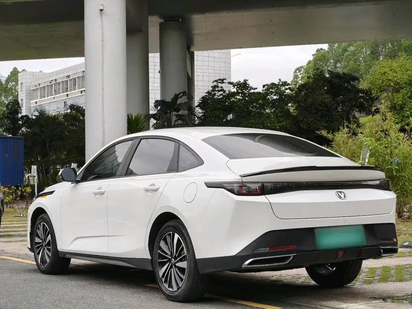 CHANGAN Eado PHEV 2025 Smart New Blue Whale 145KM High-Energy Edition — миниатюра 7