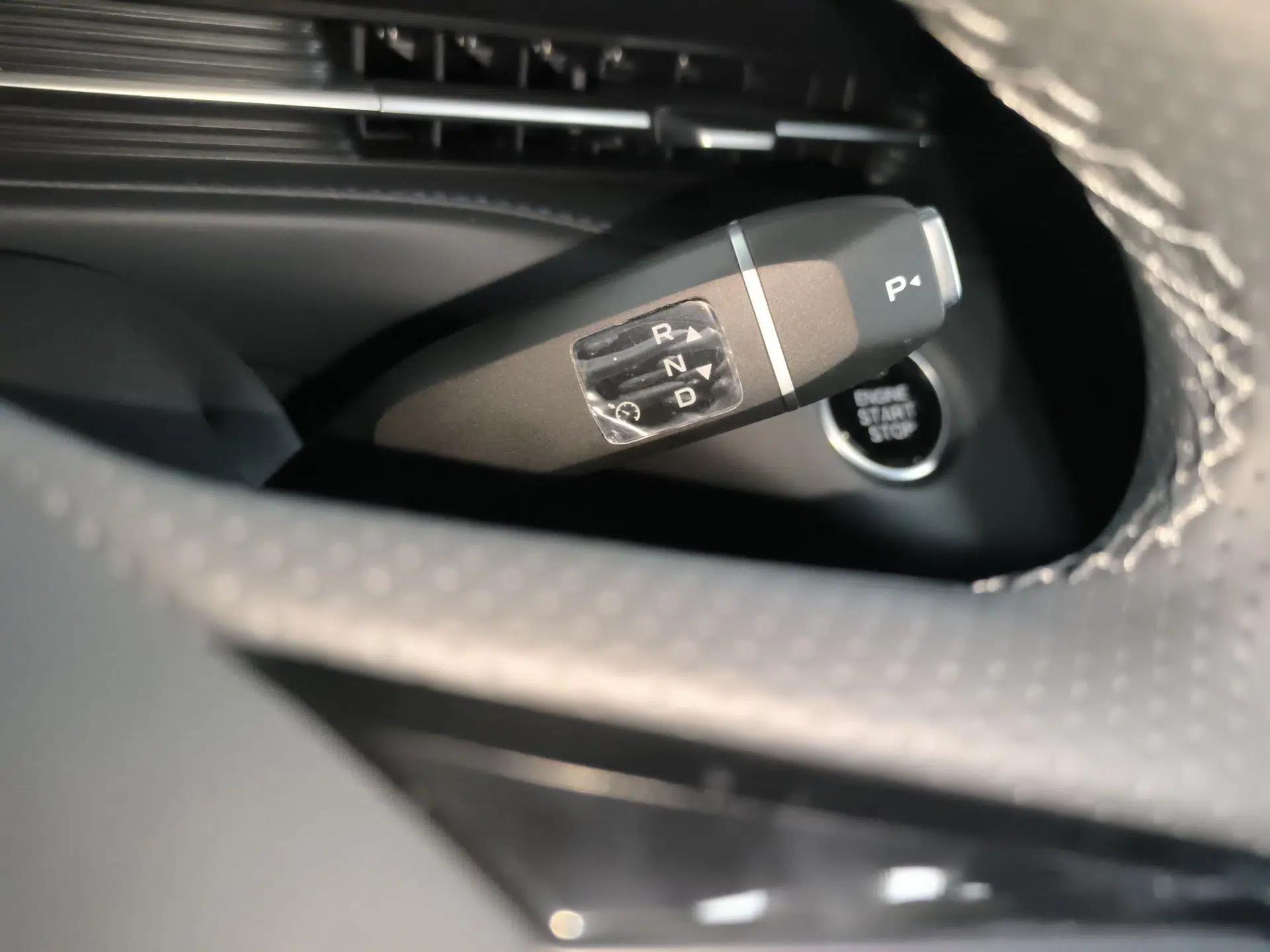 CHANGAN Eado PHEV 2025 Smart New Blue Whale 145KM Battleship Edition — миниатюра 17