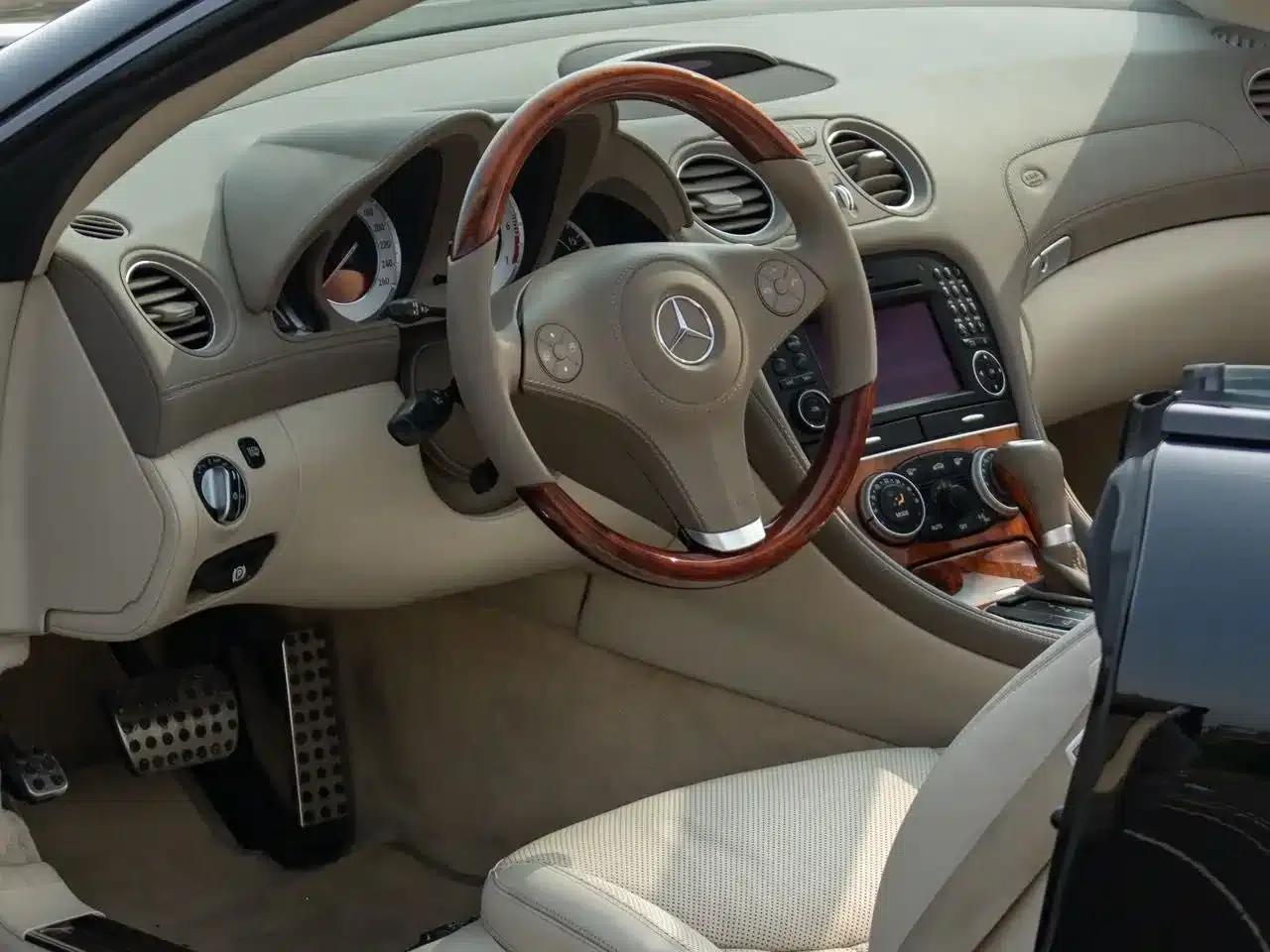 Mercedes-Benz SL-Class 2010 SL 500 — миниатюра 10