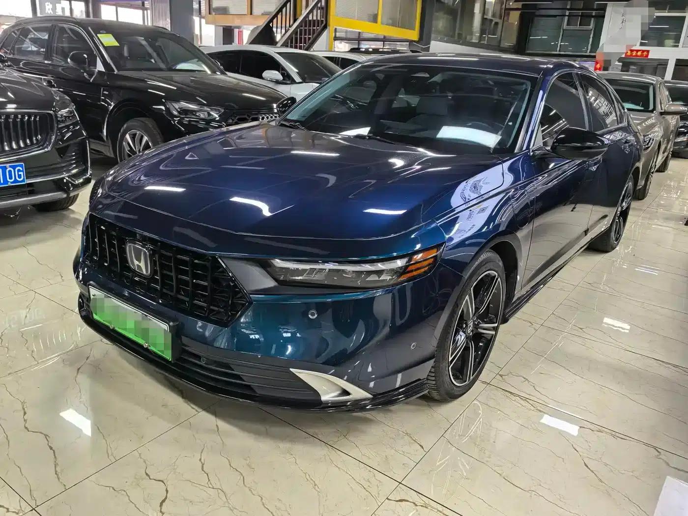 Accord PHEV 2023 2.0L e:PHEV Flagship Edition — миниатюра 1