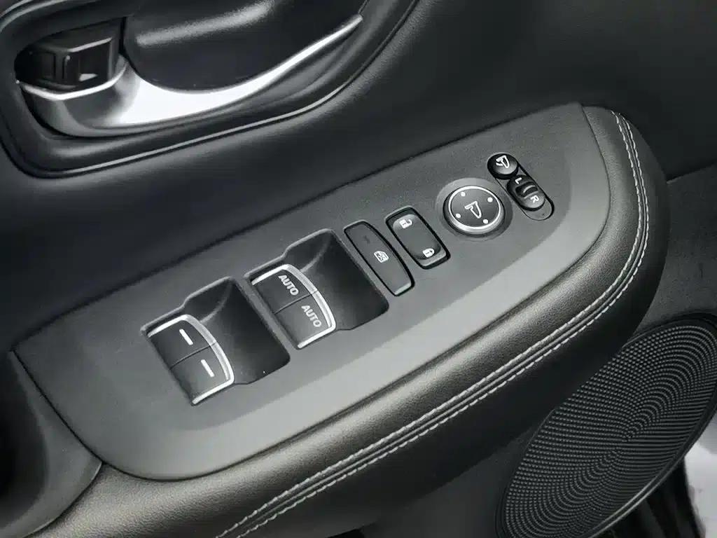 ZR-V 2022 1.5T CVT Luxury Edition — миниатюра 9