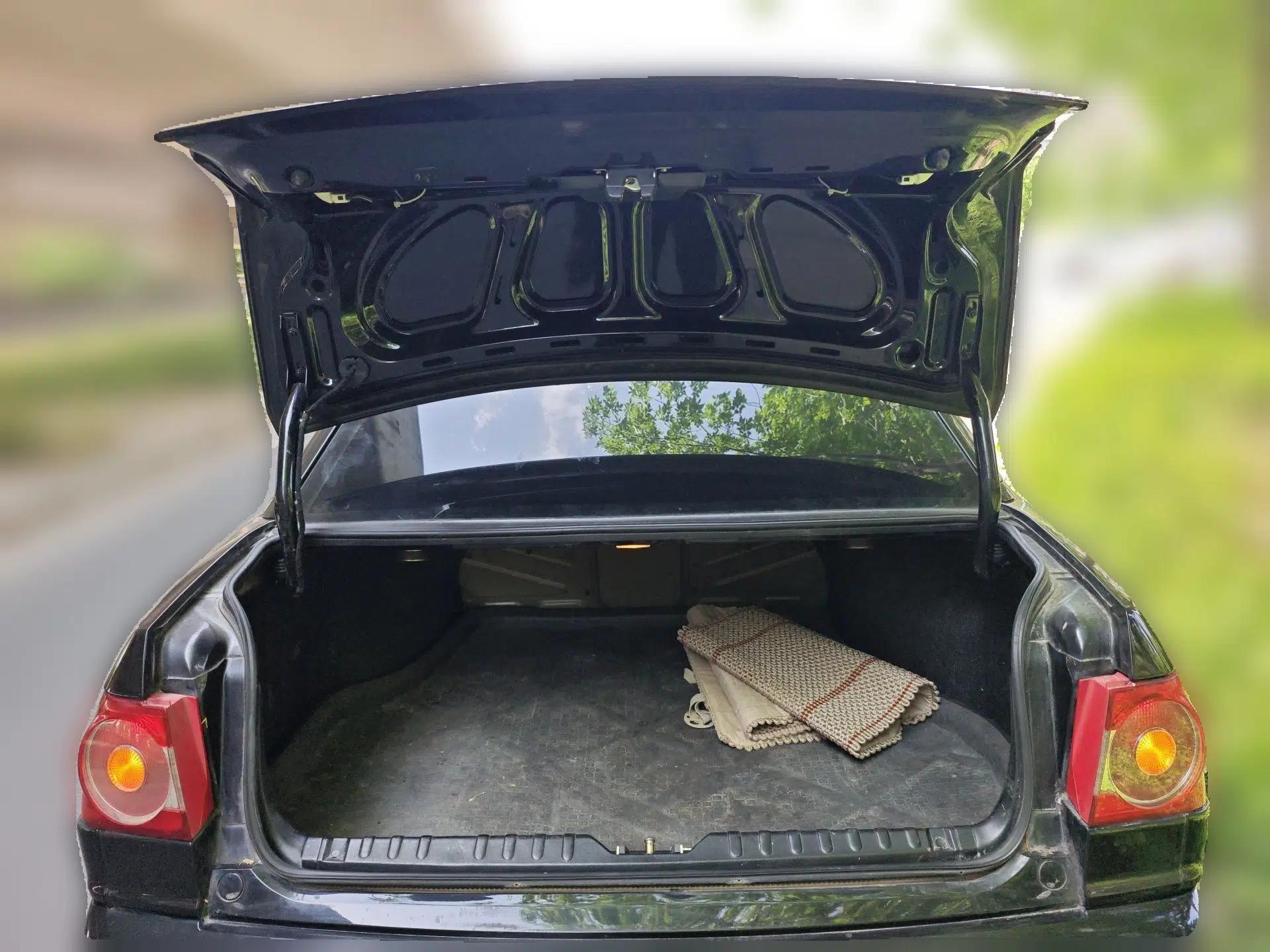 Volkswagen Santana Vista 2008 1.8L Manual Comfort Edition — миниатюра 20