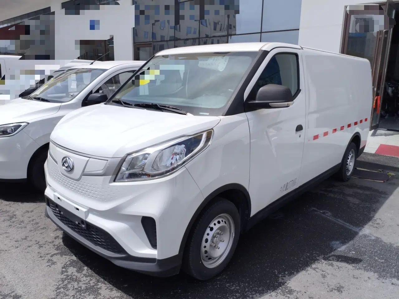 SAIC MAXUS EV30 2023 Pure-Electric Smart Logistics Expert with Long Wheelbase Guoxuan — миниатюра 1